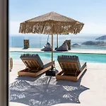 Makani Suites